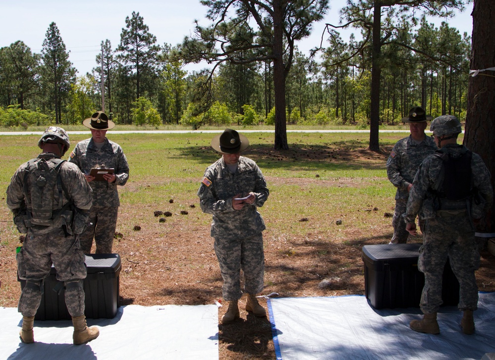 Weapons Assembly at USARC 2015 Best Warrior
