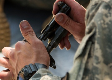 Weapons Assembly at USARC 2015 Best Warrior