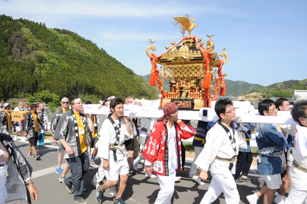Misawa Sailors take part in Onagawa, Japan’s Mikoshi Festival