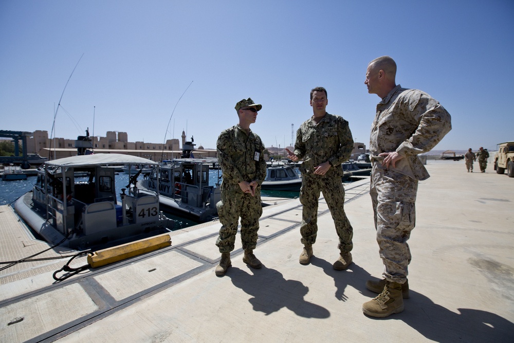 US Marine general visits Naval Base in Jordan