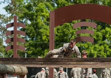2015 US Army Reserve Best Warrior Competition: Obstacle Course