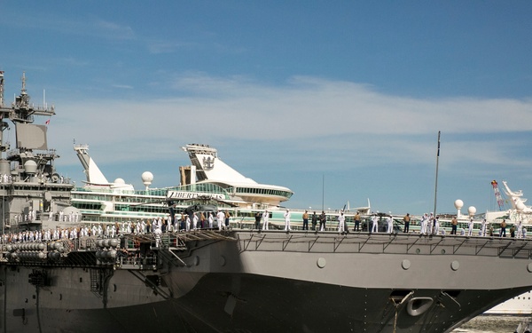 Marines, sailors arrive for Fleet Week in south Florida