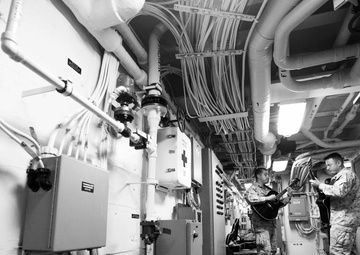 An unlikely Marine duet