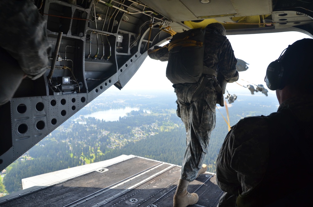 Washington National Guard Special Operations Airborne Jump