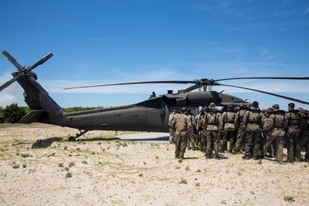 Alpha Company, 2nd Recon helocasts during amphibious package