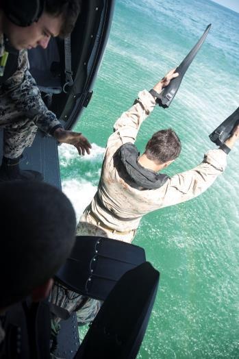 Alpha Company, 2nd Recon helocasts during amphibious package