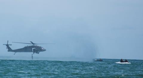 Alpha Company, 2nd Recon helocasts during amphibious package