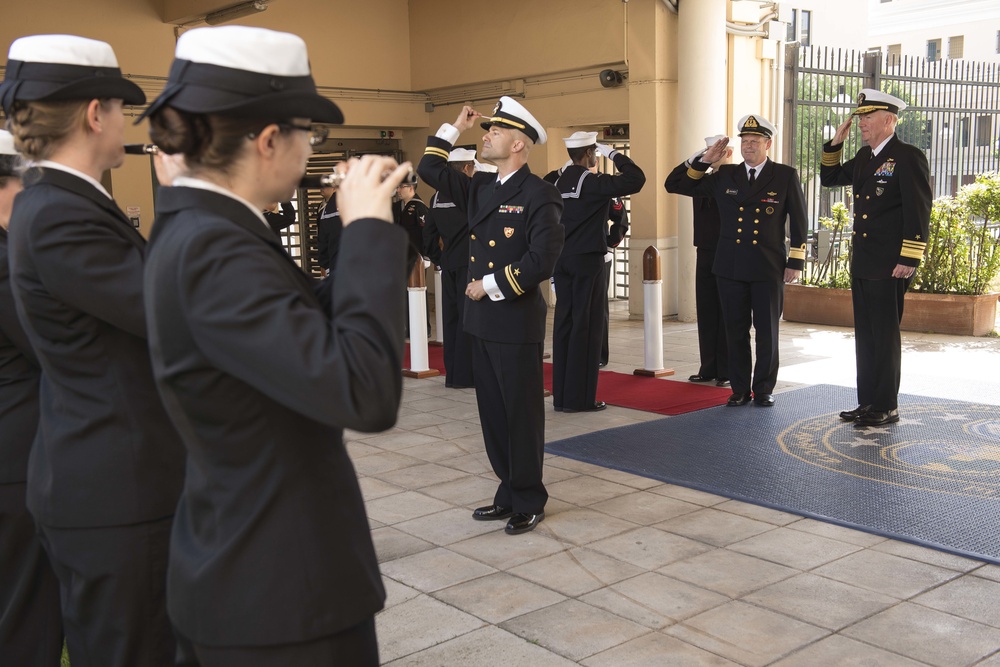 Chief of the Royal Norwegian navy visits Naval Support Activity Naples