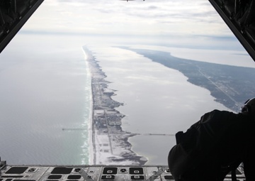 VMGR-252 supports Special Tactics Training Squadron during Emerald Warrior 2015