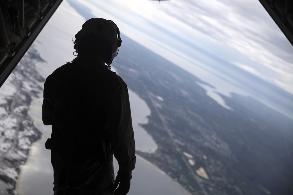 VMGR-252 supports Special Tactics Training Squadron during Emerald Warrior 2015