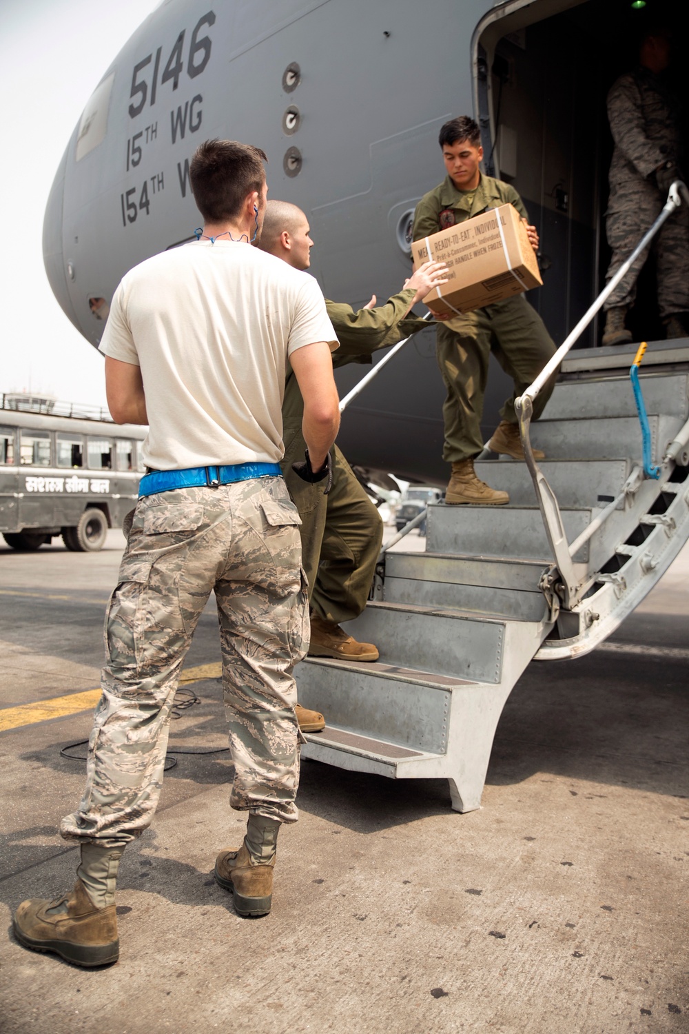 Marines continue to bring aid to Nepal