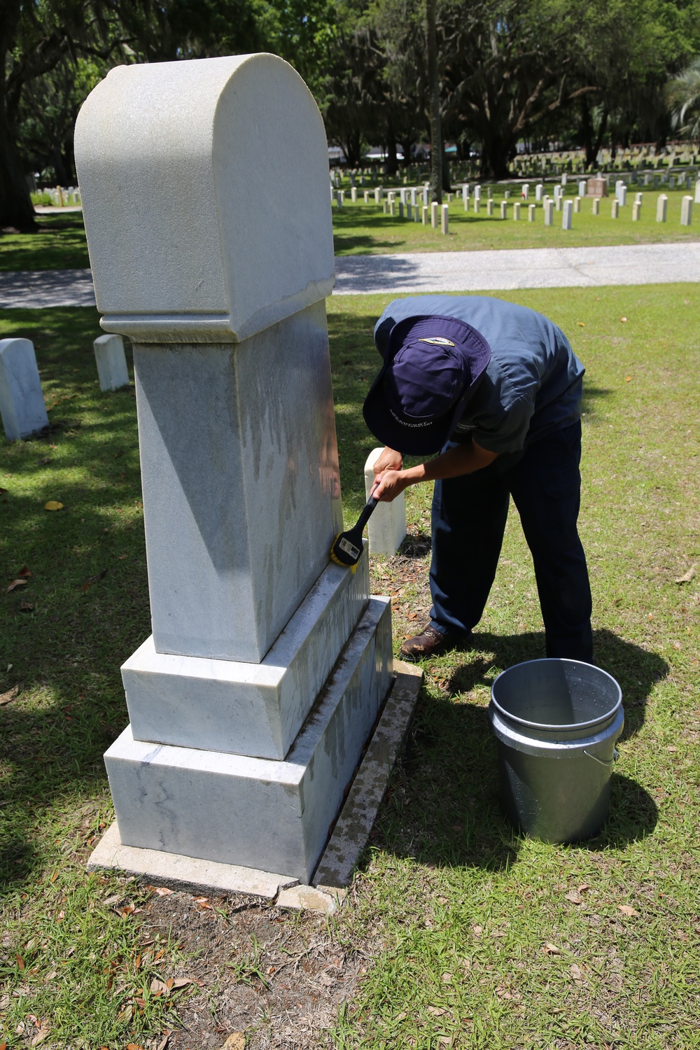 Marines, community volunteers at Beaufort Memorial Cemetery