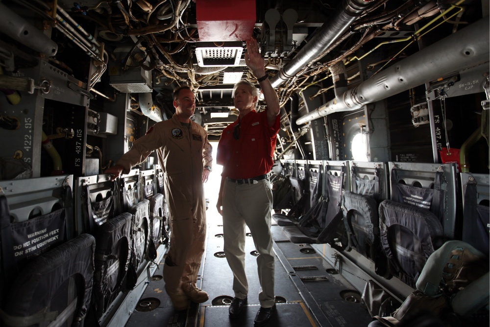 SECNAV visits 2nd MAW, Cherry Point Marines, Sailors