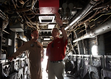 SECNAV visits 2nd MAW, Cherry Point Marines, Sailors