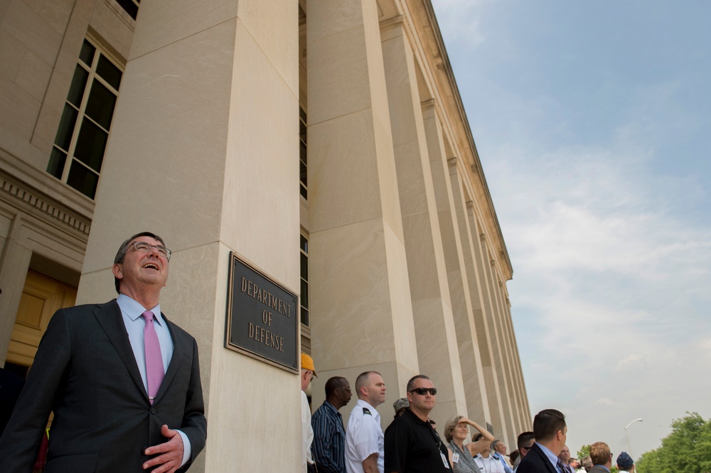 SECDEF watches World War II Victory Capitol Flyover