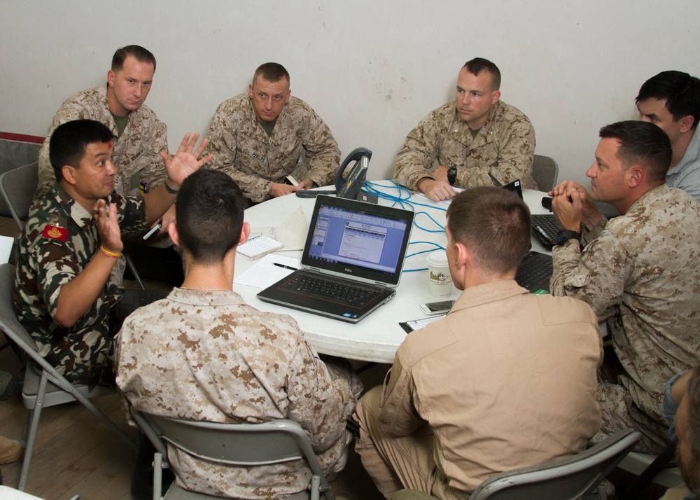 U.S., Nepal military coordinate relief missions