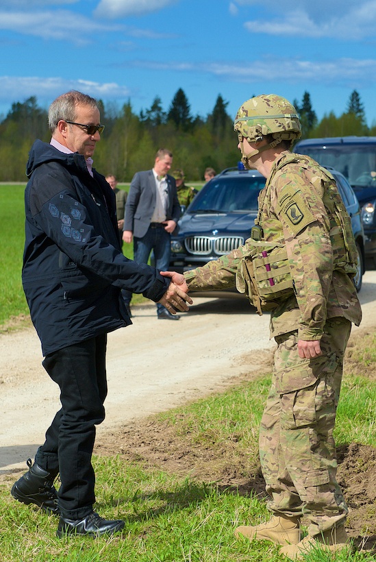 Estonia president visits Soldiers during Operation Siil