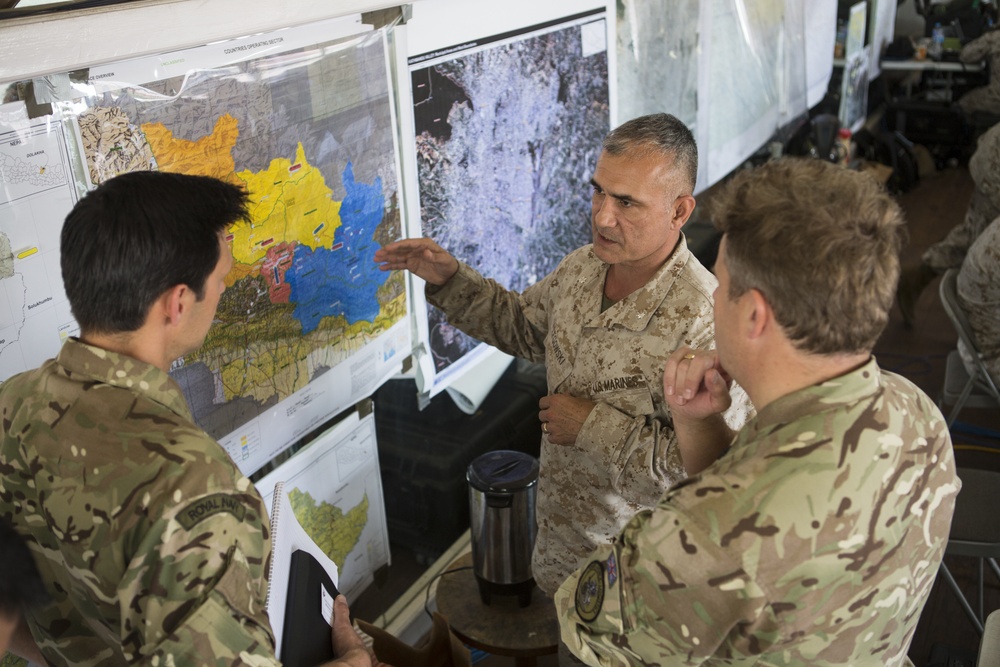 Royal service members visit JTF 505 command center