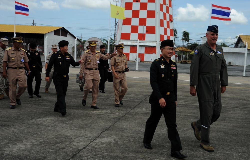 Joint forces support operations in Nepal
