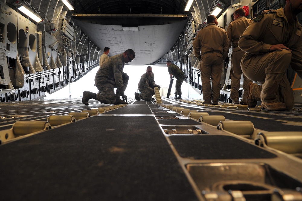 Nepal relief supplies offload exceeds 500,000 pounds in one day