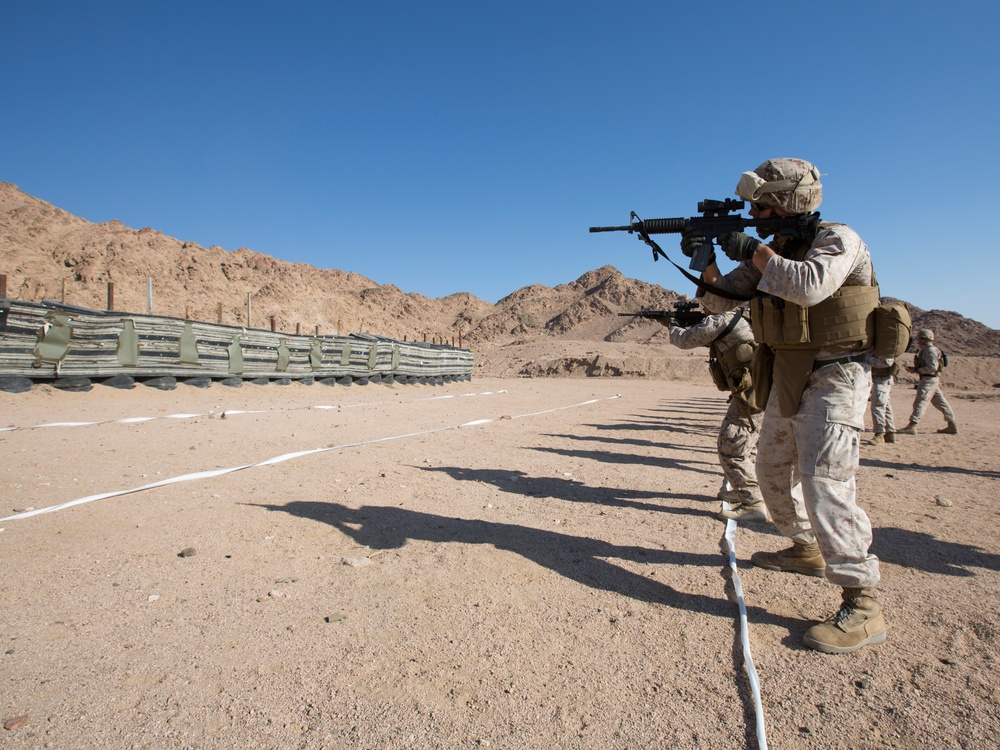 US Marines fine tune their marksmanship skills in Jordan