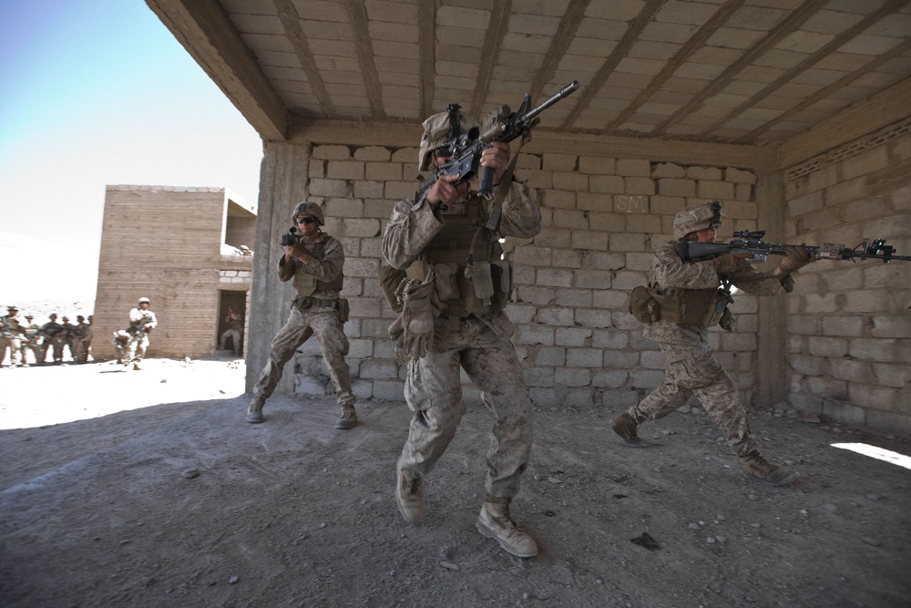 Eager Lion 2015: Jordanian, U.S., British Militaries Conduct Urban Combat Training