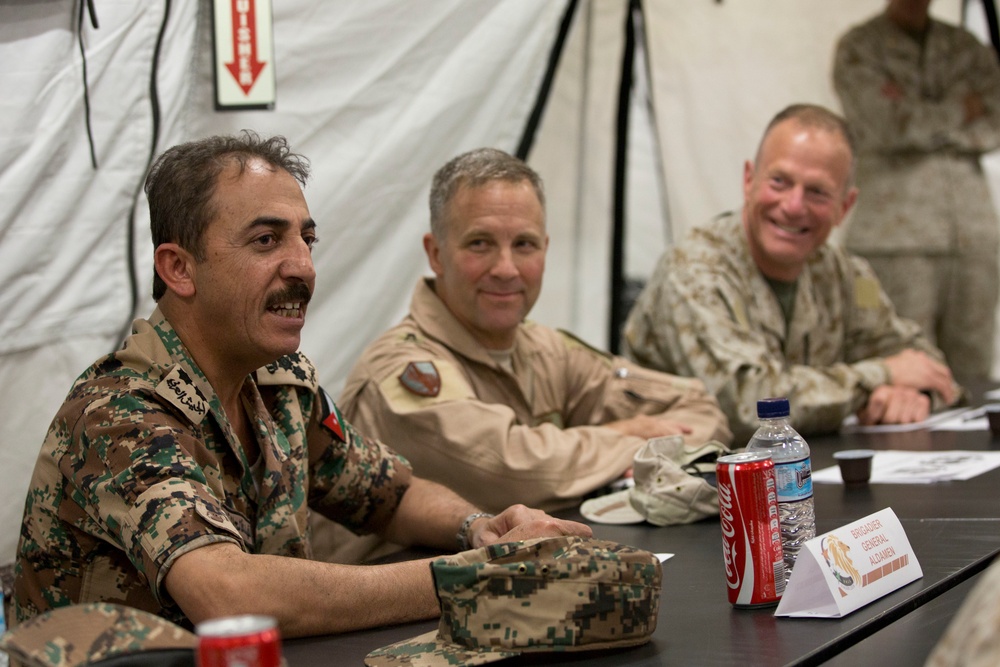 US Army, Jordanian generals visit troops