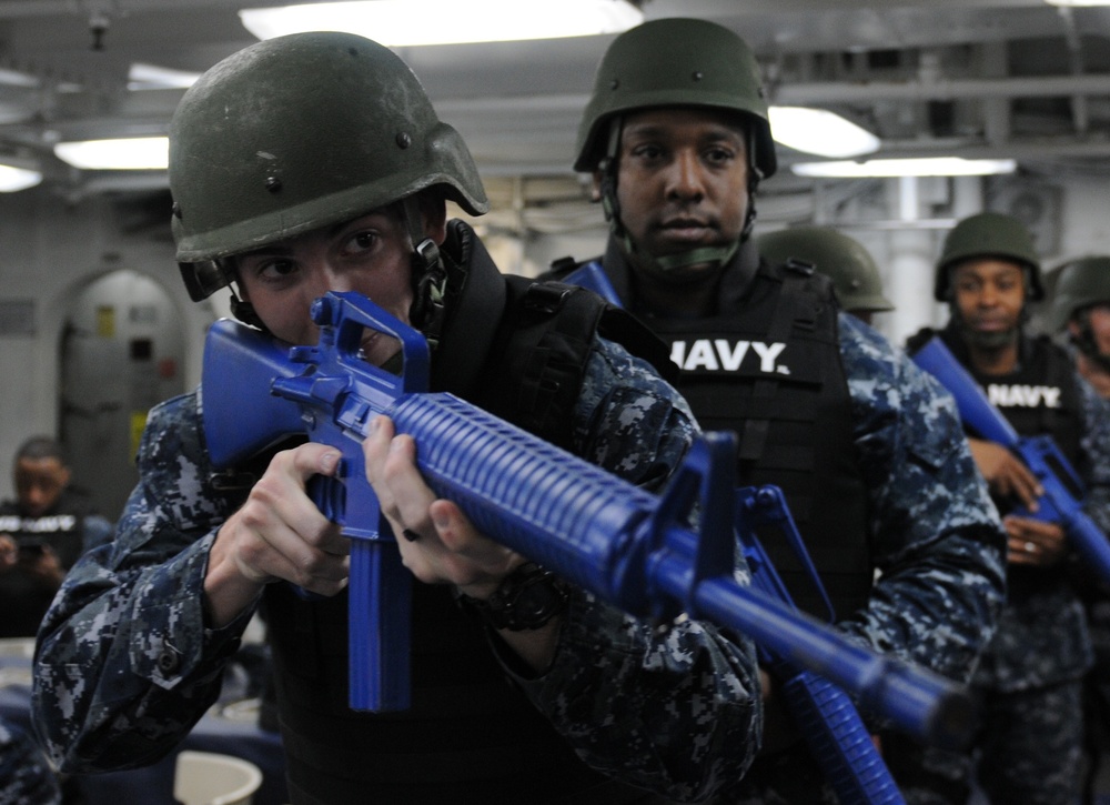 USS Bonhomme Richard: ATFP drill
