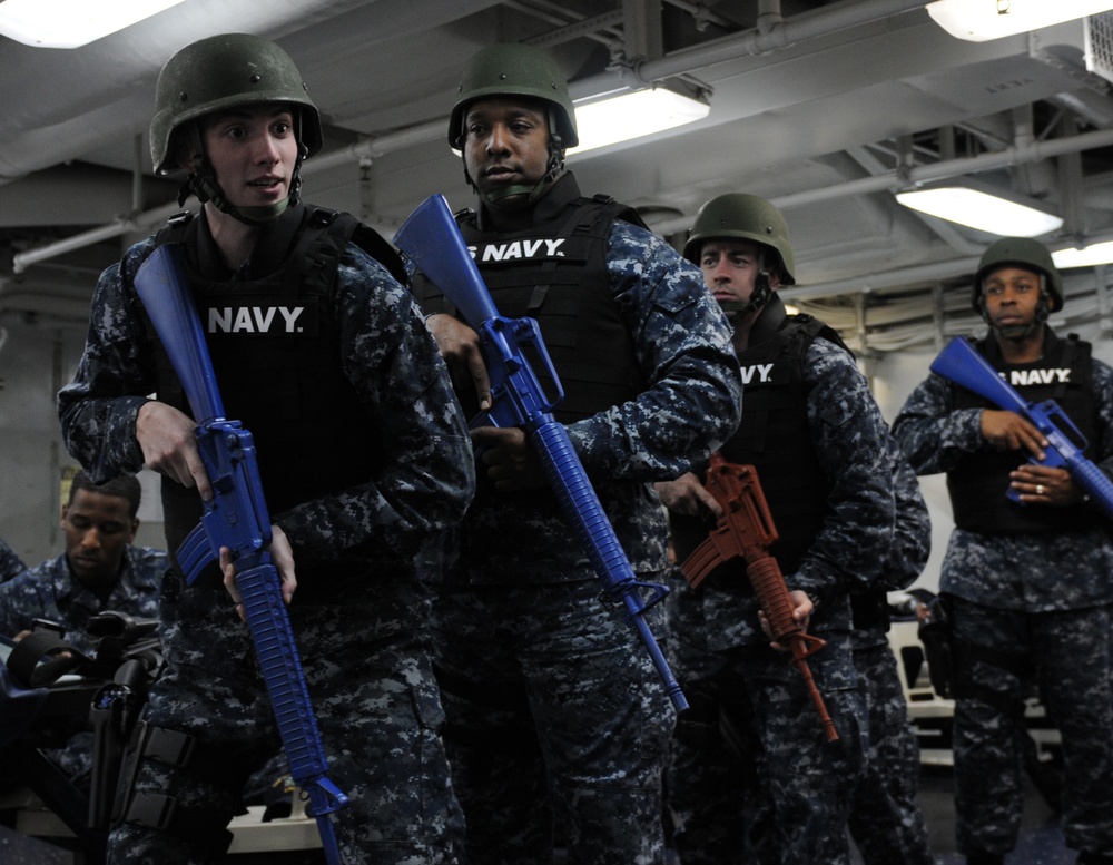 USS Bonhomme Richard: ATFP drill