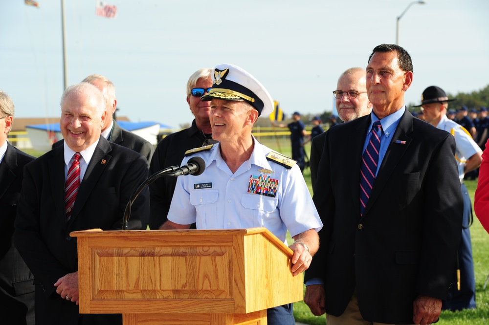 DVIDS Images Coast Guard Community Festival [Image 10 of 12]