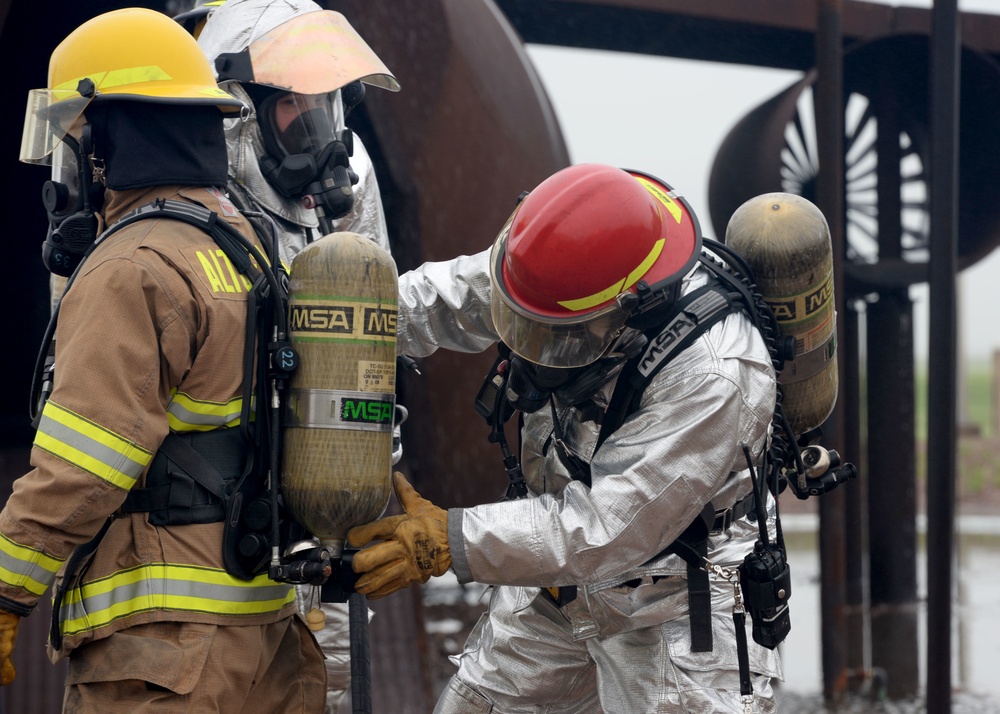 Commanders participate in fire exercise