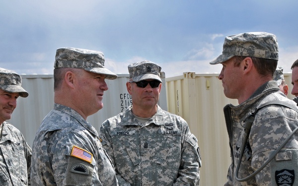 Oregon Army National Guard 82nd Brigade commander visits Exercise Maple Resolve