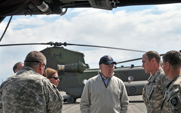 United States ambassador to Canada visits Oregon Soldiers during Exercise Maple Resolve
