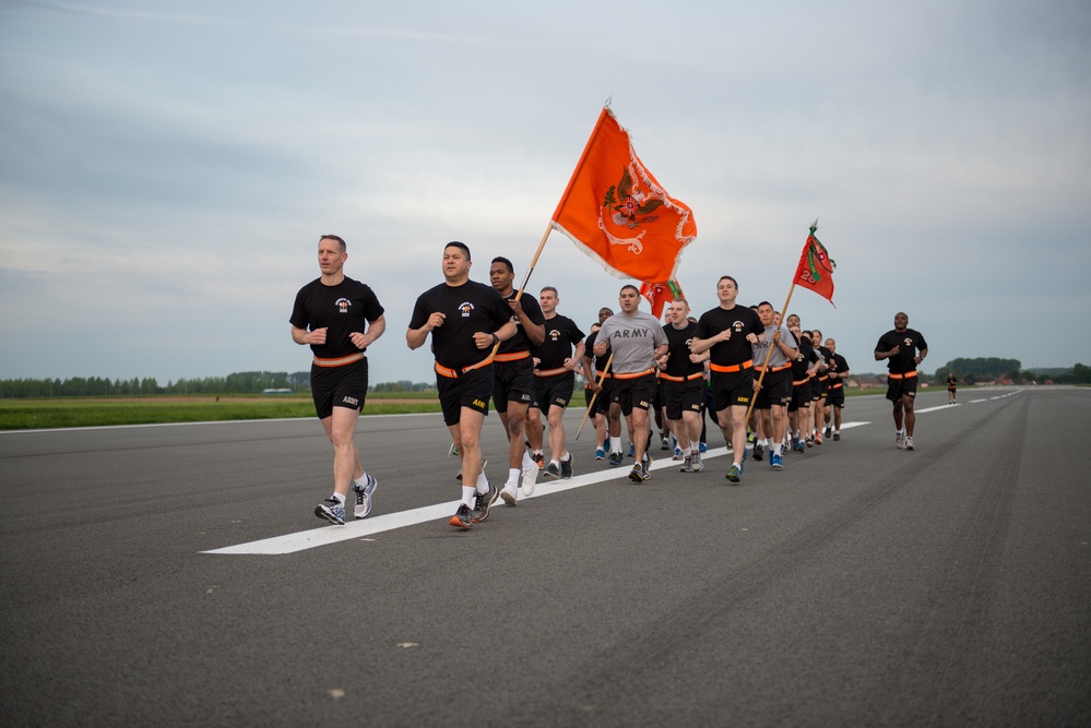 Regimental run kicks off Signal Week in Belgium