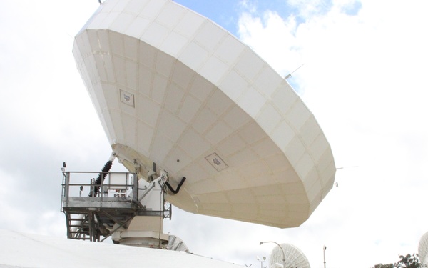 Wahiawa Satellite Communications Facility commissions the first Modernized Enterprise Terminal