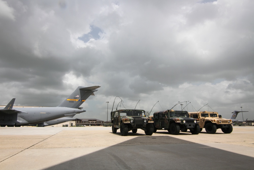 NY Air National Guard C-17 assists NJ Army Guard with deployment exercise