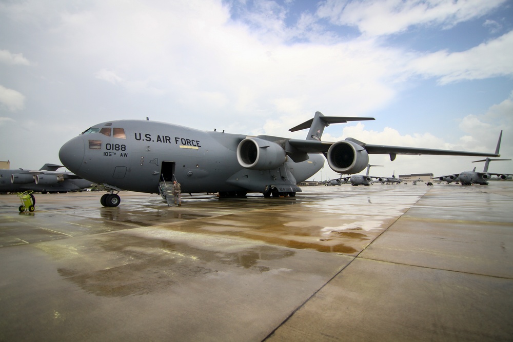 NY Air National Guard C-17 assists NJ Army Guard with deployment exercise