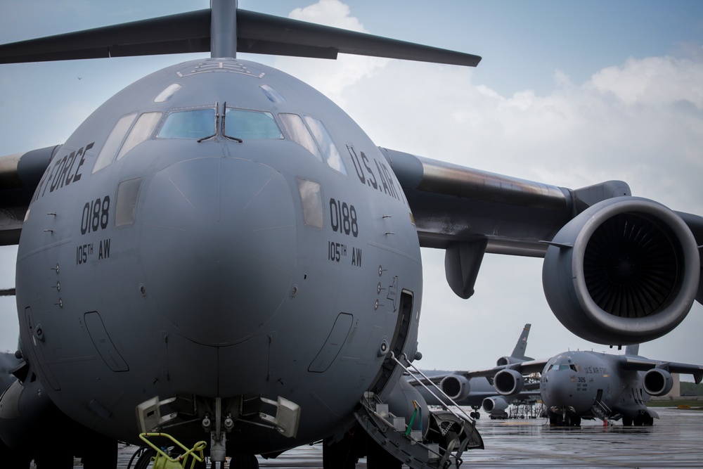 NY Air National Guard C-17 assists NJ Army Guard with deployment exercise