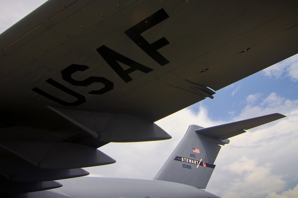 NY Air National Guard C-17 assists NJ Army Guard with deployment exercise