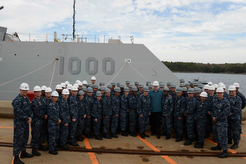 DSD visits Bath Iron Works