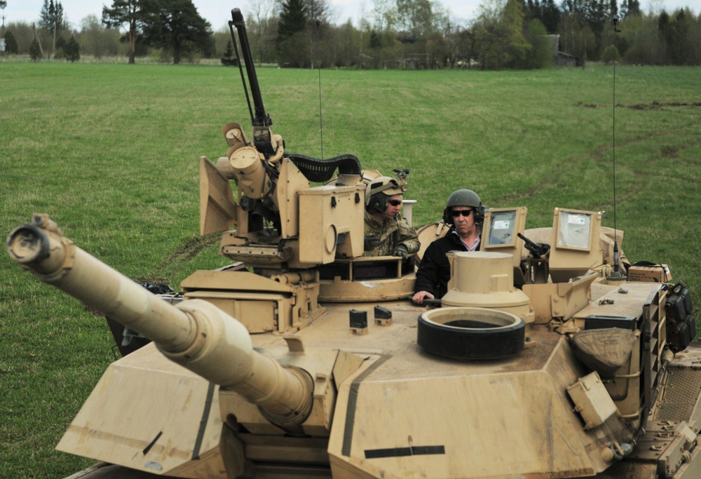 Estonian president visits Anvil Troop