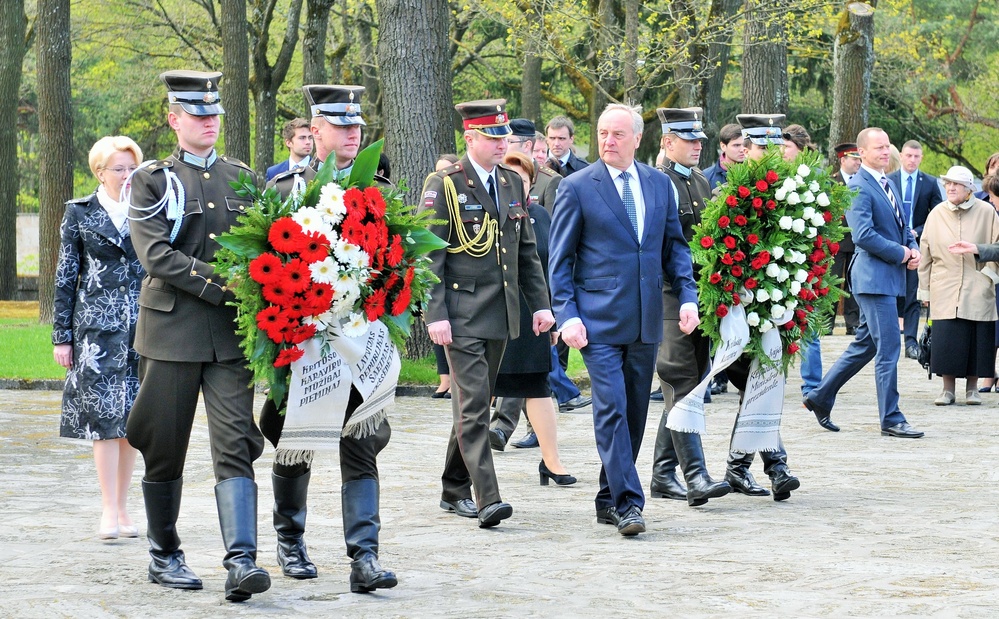 2-7 Infantry honors memory of Victory in Europe Day