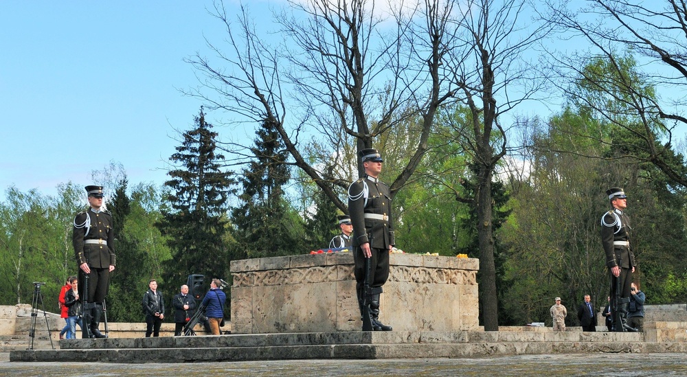 2-7 Infantry honors memory of Victory in Europe Day