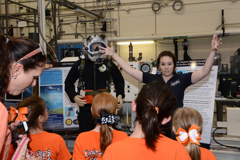 NSWC PCD supports STEM Outreach with Eugene