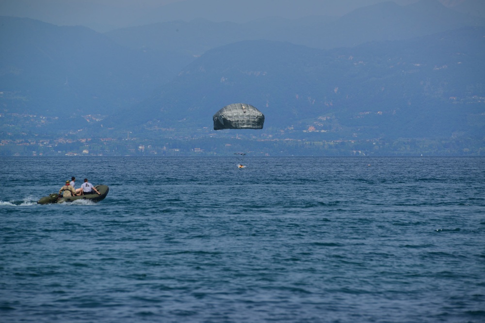 173rd Airborne Brigade and the Italian army's 4th Alpini Regiment conduct a combined water jump, May 11, 2015