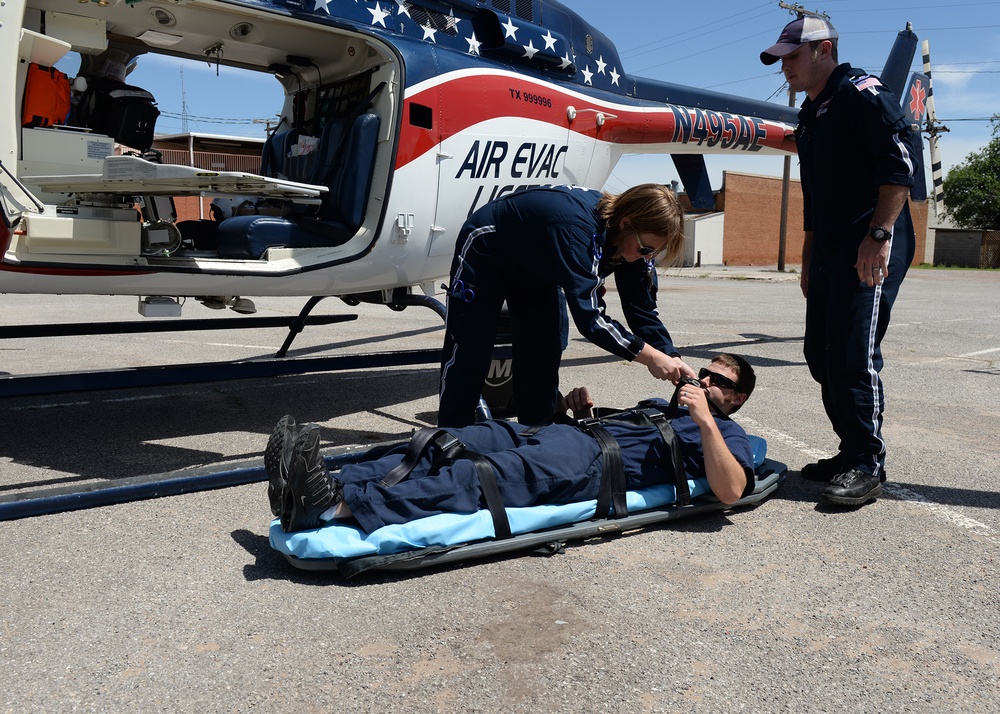 Altus Airmen train with city’s first responders