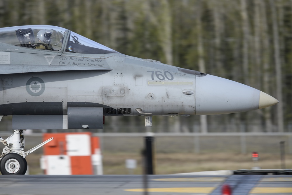 Red Flag-Alaska 15-2 participants launch for training