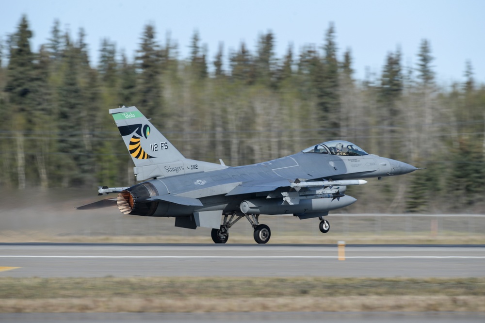 Red Flag-Alaska 15-2 participants launch for training