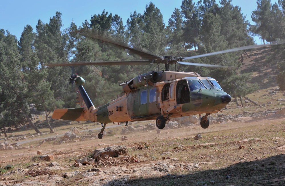 Jordan hosts multinational search and rescue training during Exercise Eager Lion 2015
