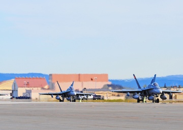 Red Flag-Alaska 15-2 participants sharpen skills